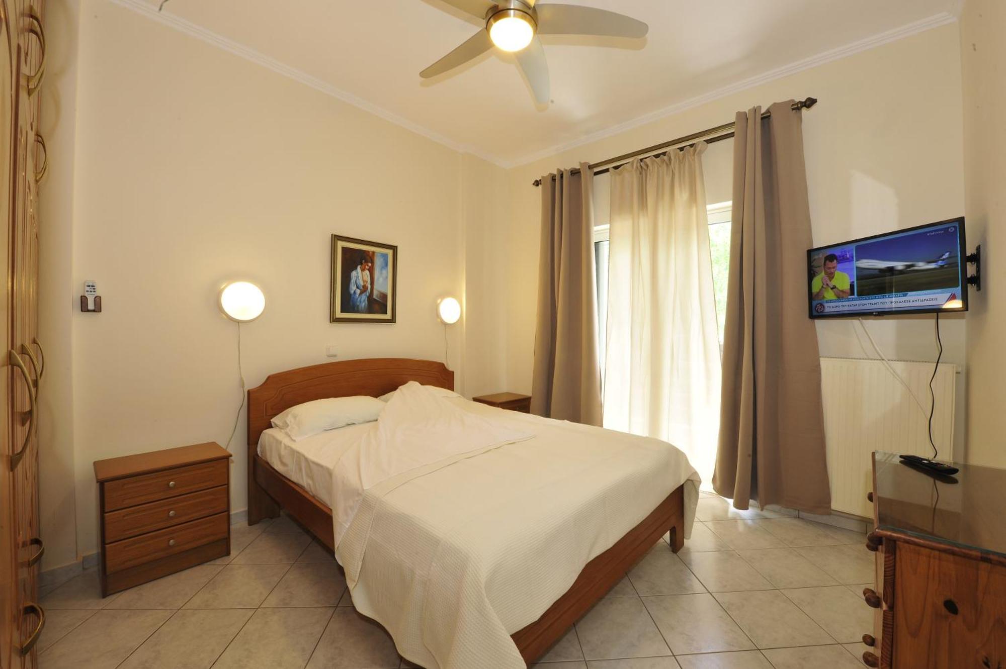 Peloponeese Corinthos Seaside Villa For Short Rent Екстериор снимка