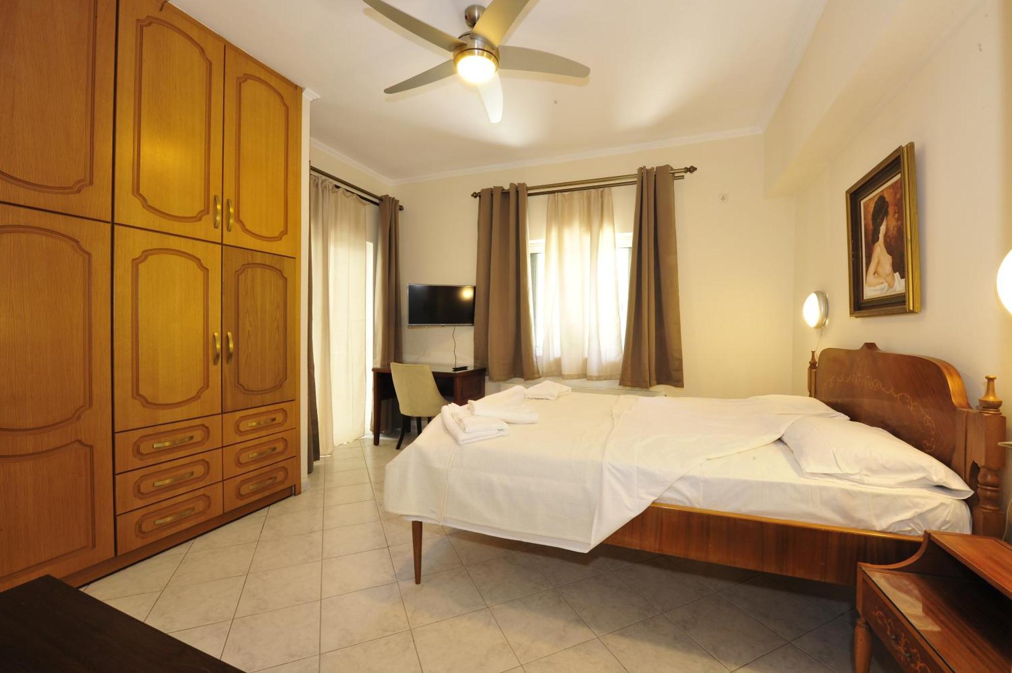 Peloponeese Corinthos Seaside Villa For Short Rent Екстериор снимка